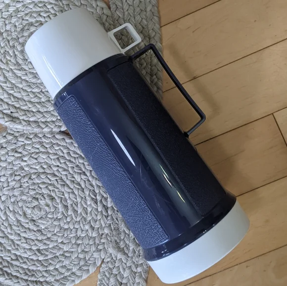 🐦3/$20🐦 Vintage THERMOS - Picture 6 of 9